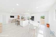 Casa T4 em Aguda de 336,00 m2