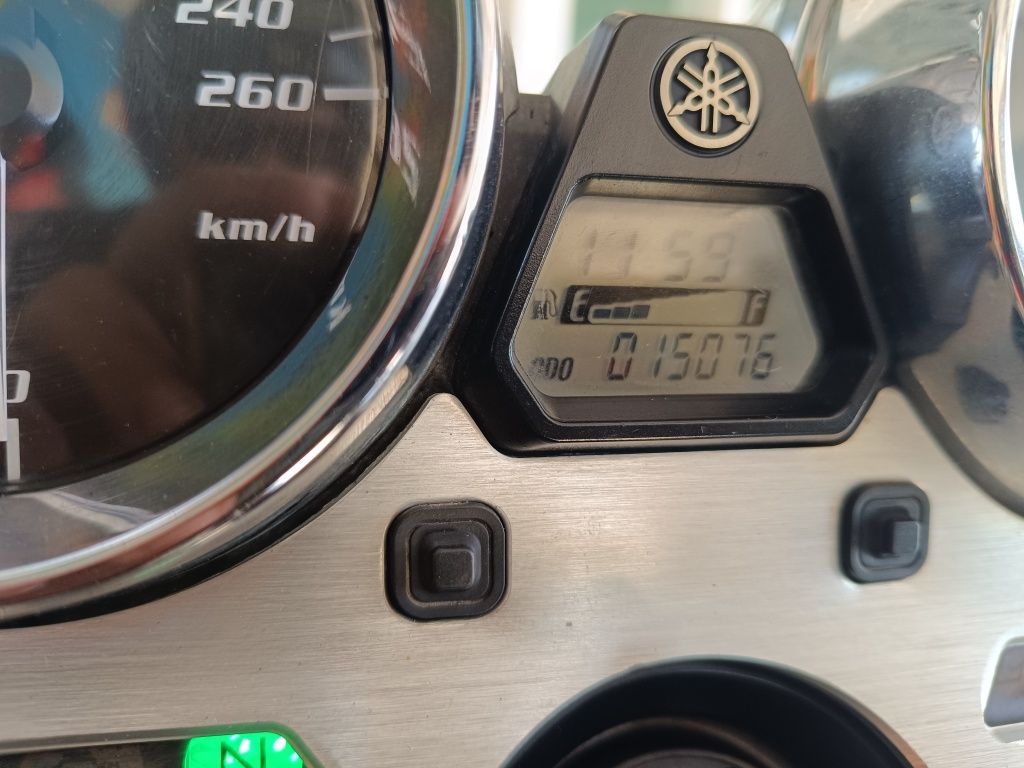 Yamaha xjr 1300 como nova