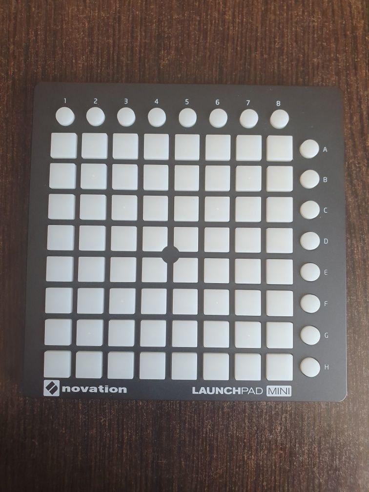 Launchpad mini Novation jak nowy