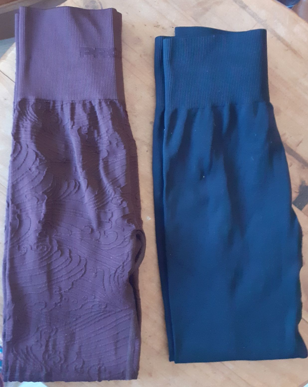 Reservados: Lote de 2 pares de leggings Prozis S novos