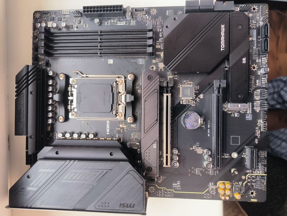 Материнська плата MSI MAG B650 WIFI AM5