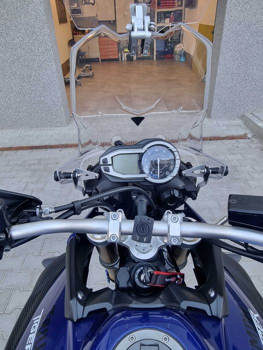 Triumph tiger 800