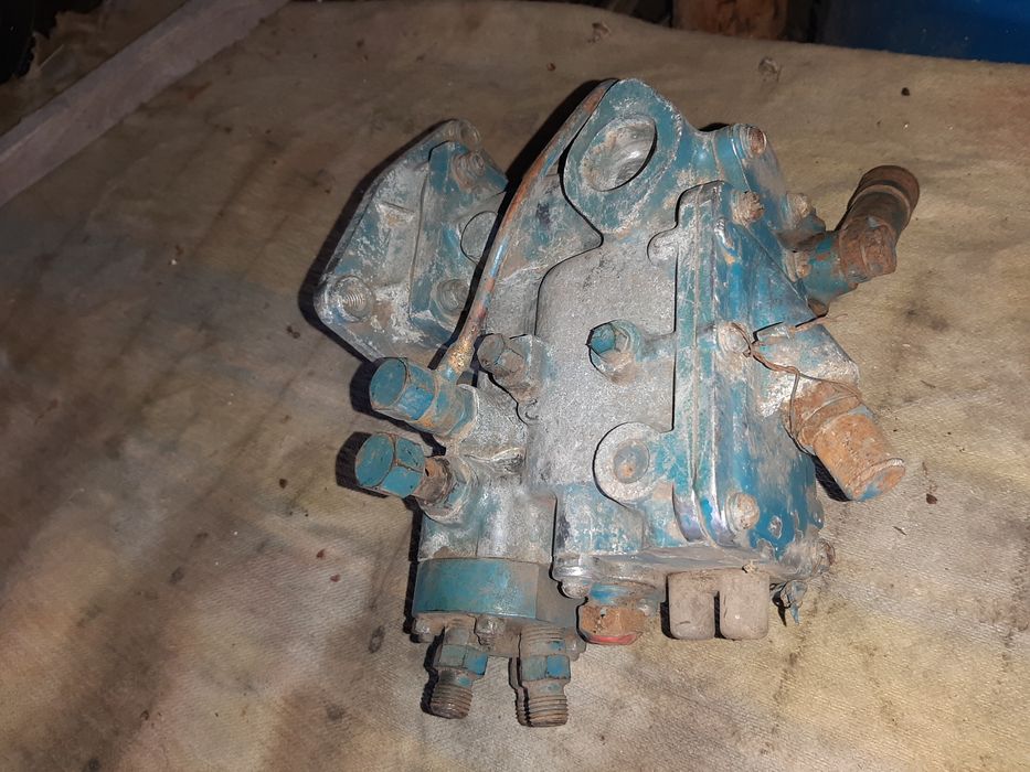 Паливний насос високого тиску трактора  Т-40