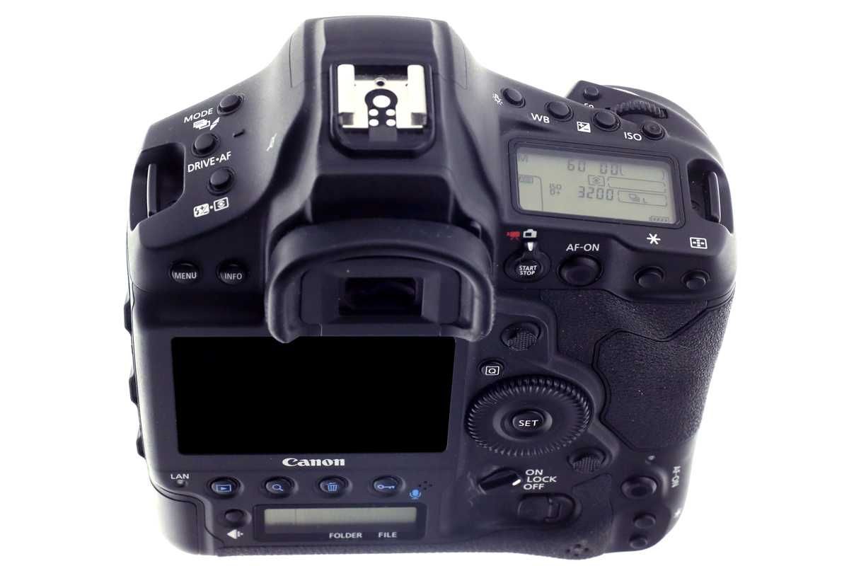 Canon EOS 1DX Mark III w stanie IDEALNYM -komplet z pudełkiem