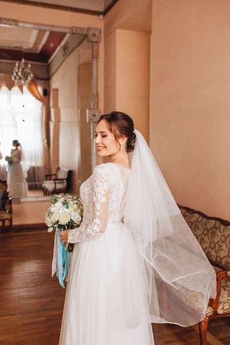 Весільна сукня дуже гарна та зручна