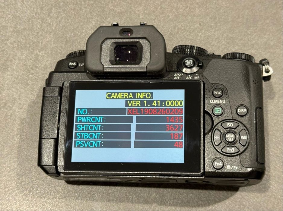 Panasonic Lumix G8 kit 14-42 mm+сумка Lowepro,зарядка ,фільтри,SD