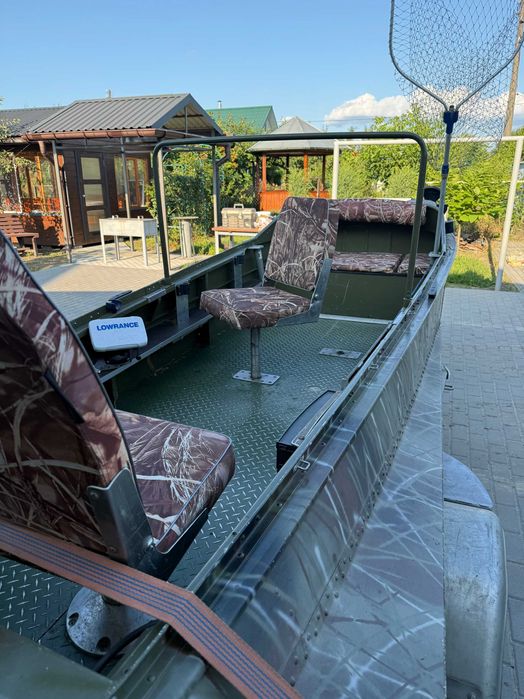 моторная лодка казанка ,хонда 20, на прицепе