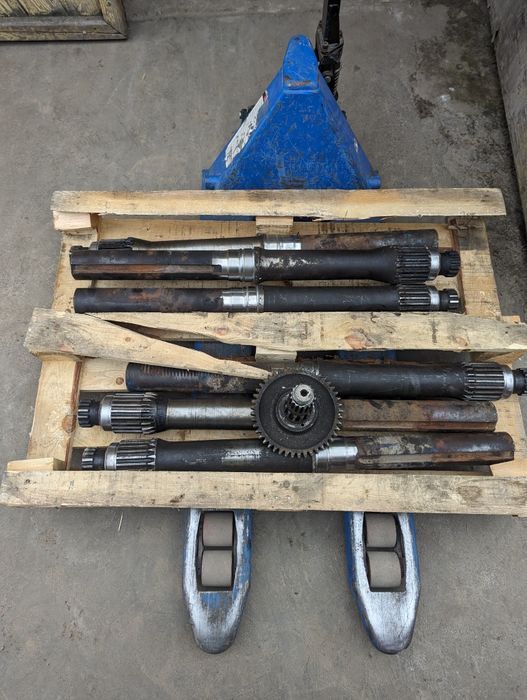 Полуось заднього моста МТЗ 80 82 Піввісь МТЗ Чулок Ступиця Задній Міст