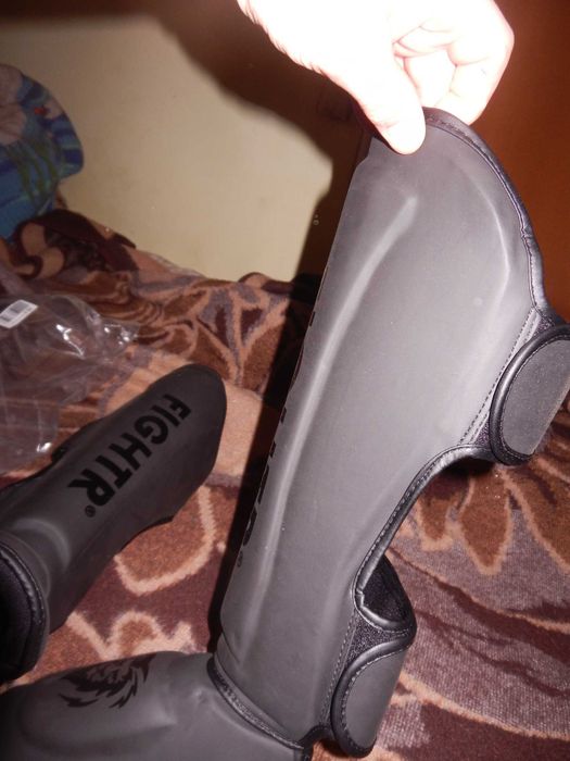 Wyprzedaż->A5702 Ochraniacze piszczeli i stóp FIGHTER BLACK rozm. M
