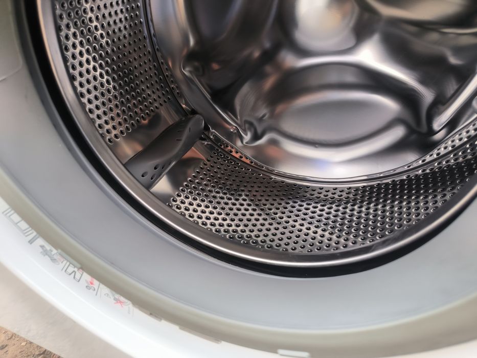Встраиваемая стирально-сушильная Electrolux 7 кг, 1400 об/мин в отличн