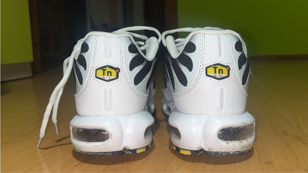 Nike Air Max Plus white black metallic pewter men’s