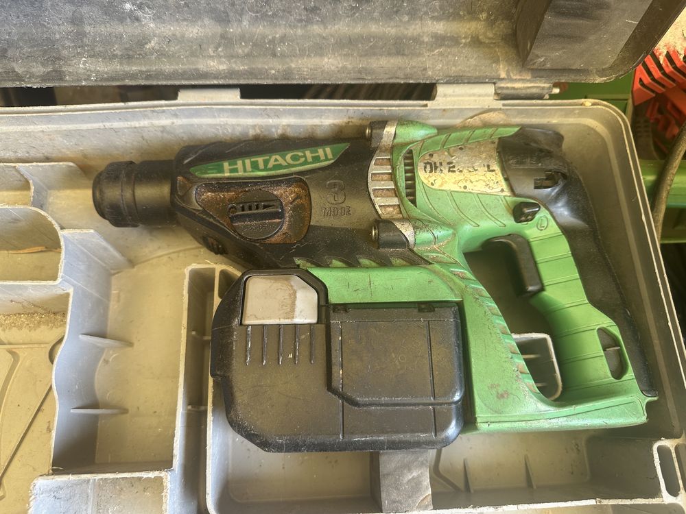 Hitachi wiertarke z bateria sprzedam
