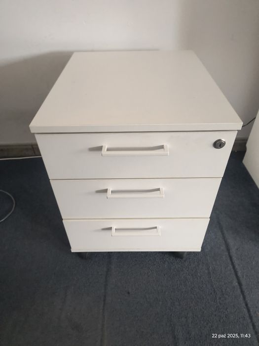 Kontenerek biurowy szafka z kluczykiem