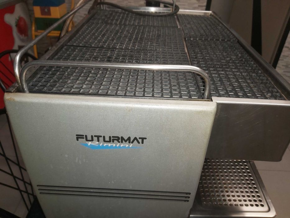 Maquina de café industrial futurmat + moinho +  Maquina de lavar loiça