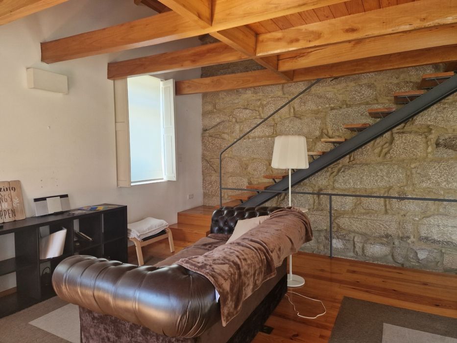 Casa independente com jardim