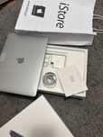 Macbook Pro 13" 2020 i5 256Gb - Custou 1600 Euros