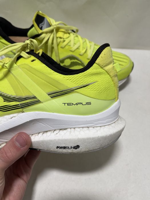 Топові бігові кросівки Saucony Tempus “Acid Green” розмір  44