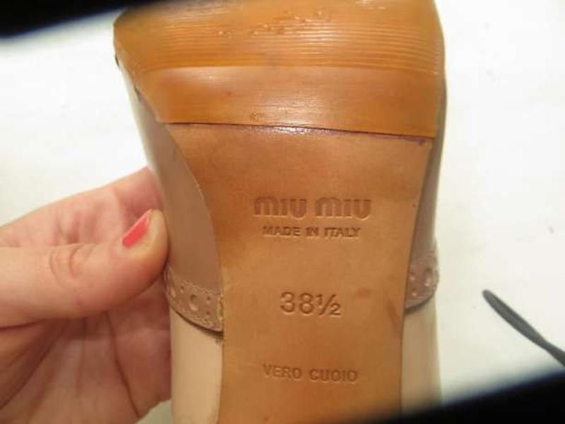 Продам шикарные туфли miu miu  100%оригинал 1 линия
