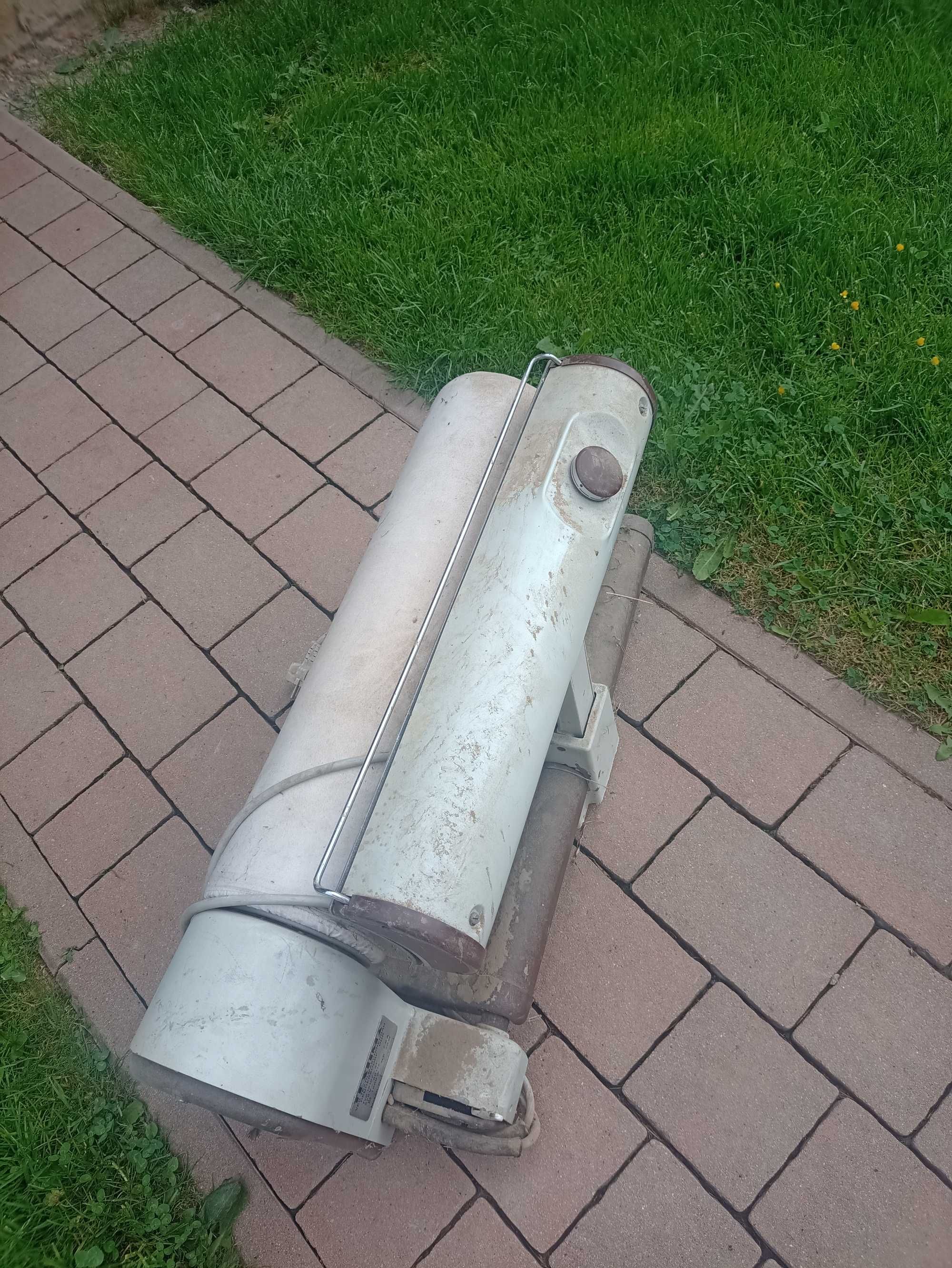 Magiel elektryczny stołowy