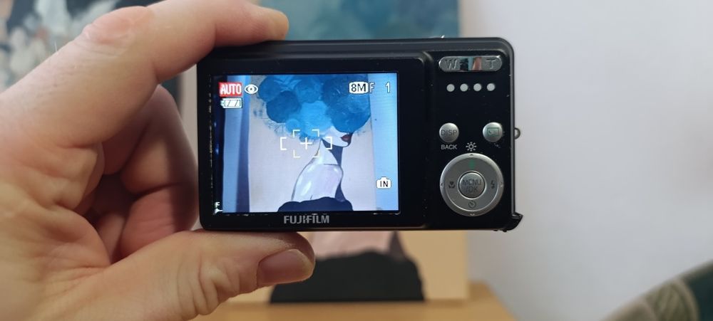 Продам цифровий фотоапарат Fujifilm