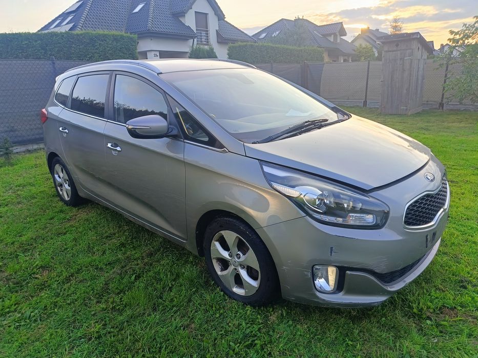 Kia carens anglik v5c 1.7 crdi automat