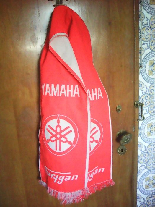 Cachecol Yamaha ou Benfica