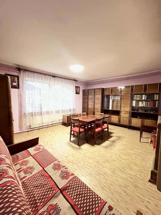 Здається частина будинку по Вул. Весела