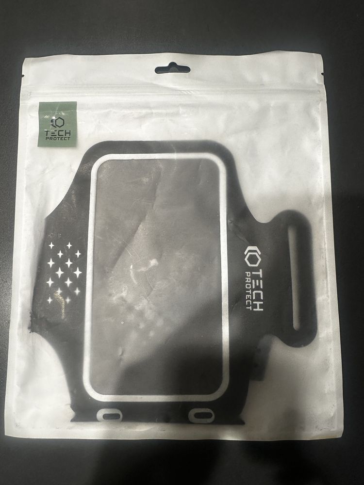 Czarna opaska na ramię na telefon
