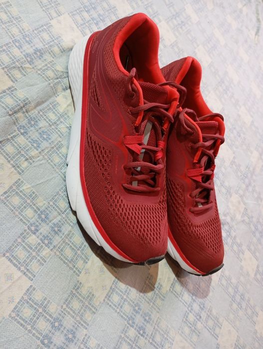 Мужские кроссовки