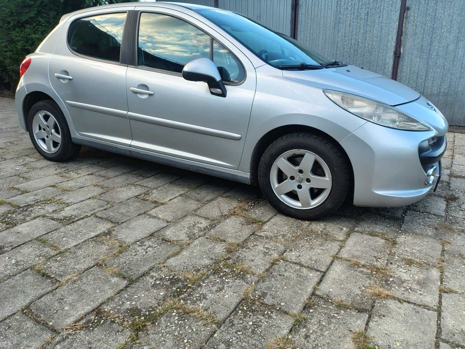 Sprzedam Peugeot 207