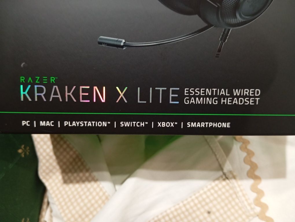Gaming headset/ headphones com microphone