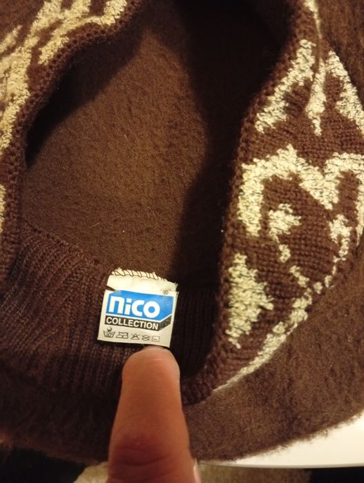 Sprzedam beret damski w rozmiarze 55-57 cm.