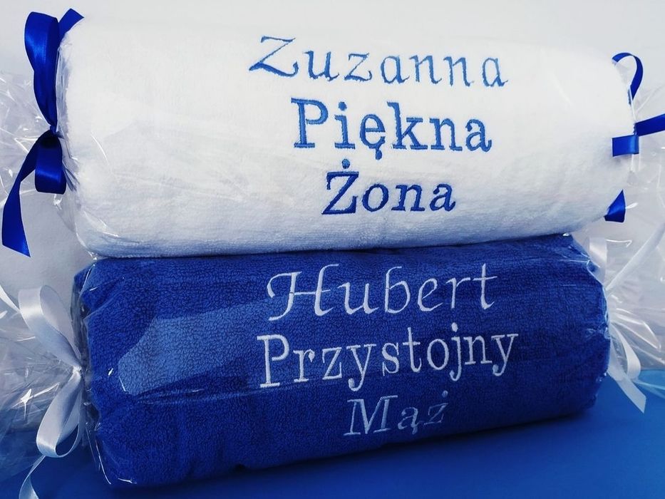 Ręcznik z haftem 70/140cm, prezent PIĘKNA ŻONA, PRZYSTOJNY MĄŻ