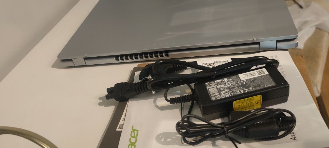 Portátil Acer novo com garantia 3anos