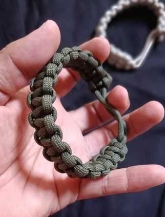 Bransoletka z linki spadochronowej, survival.