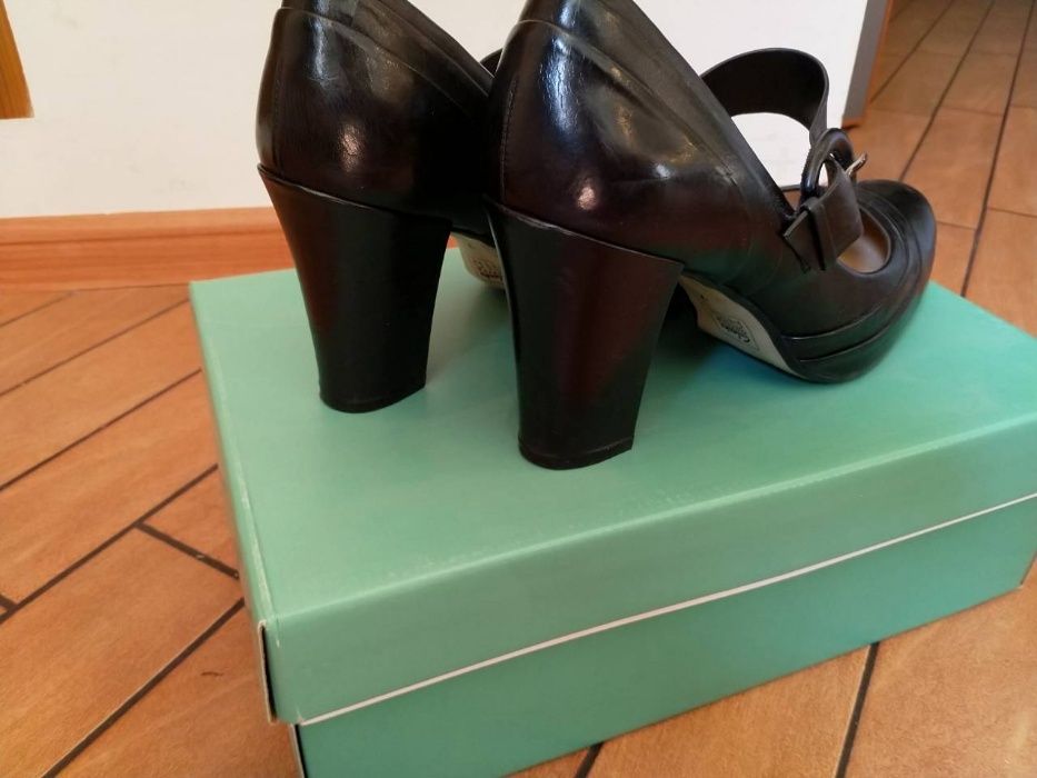 Туфли женские Clarks. Кожа.