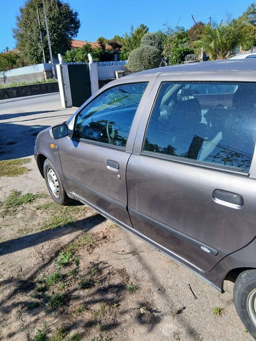 Fiat punto de 99