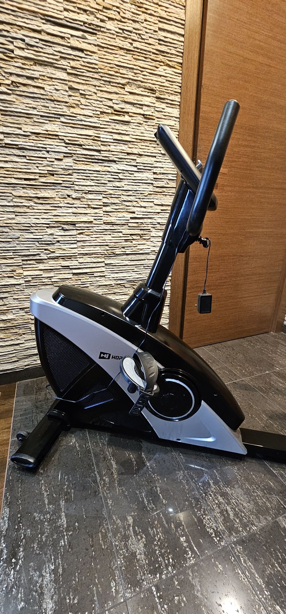 Rower leżący elektryczno-magnetyczny HS-070L Helix srebrny
Reviews
5 o