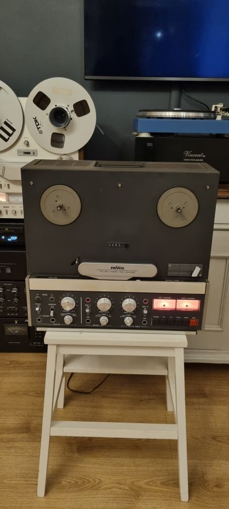 Magnetofon szpulowy REVOX B 77 MK II. 4 track.