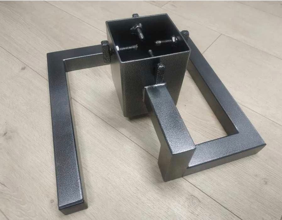 Stojak Pod Choinkę Metalowy Kwadratowy Stabilny 

POJEMNIK NA WO