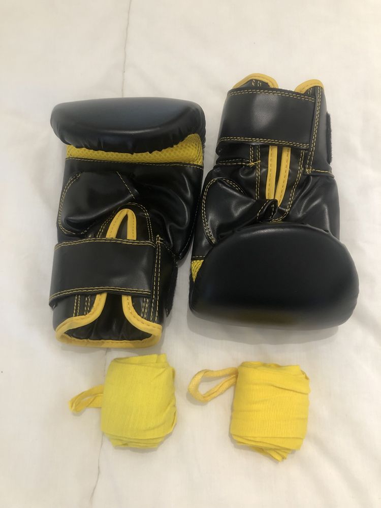 Luvas de box (como novas, usadas 1 vez)