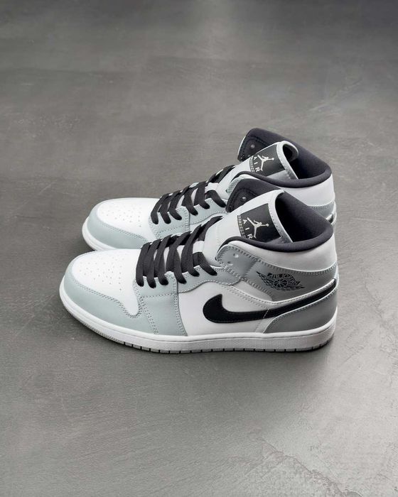 Кросівки Air Jordan 1 Mid 'Smoke Grey'