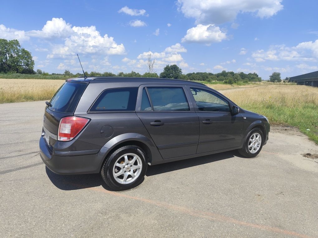 Opel Astra H Kombi 1.6 Benzyna 115 KM, 2009 r