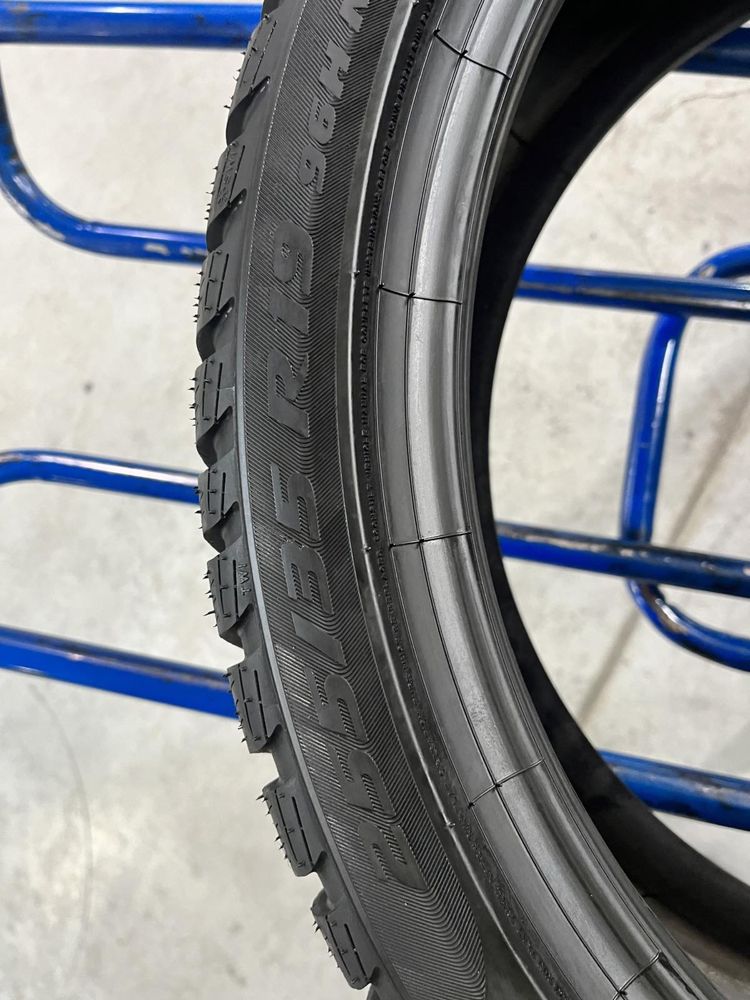 255/35/19+225/40/19 R19 Pirelli Sottozero 3 RSC 4шт нові зима