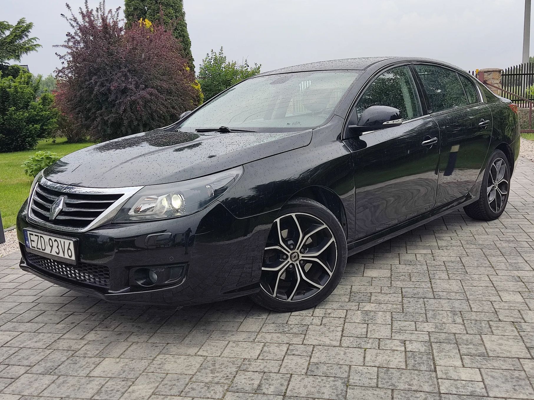 Renault Latitude * Mega bogata wersja * Initiale Paris * Do poprawek lakierniczych ! !