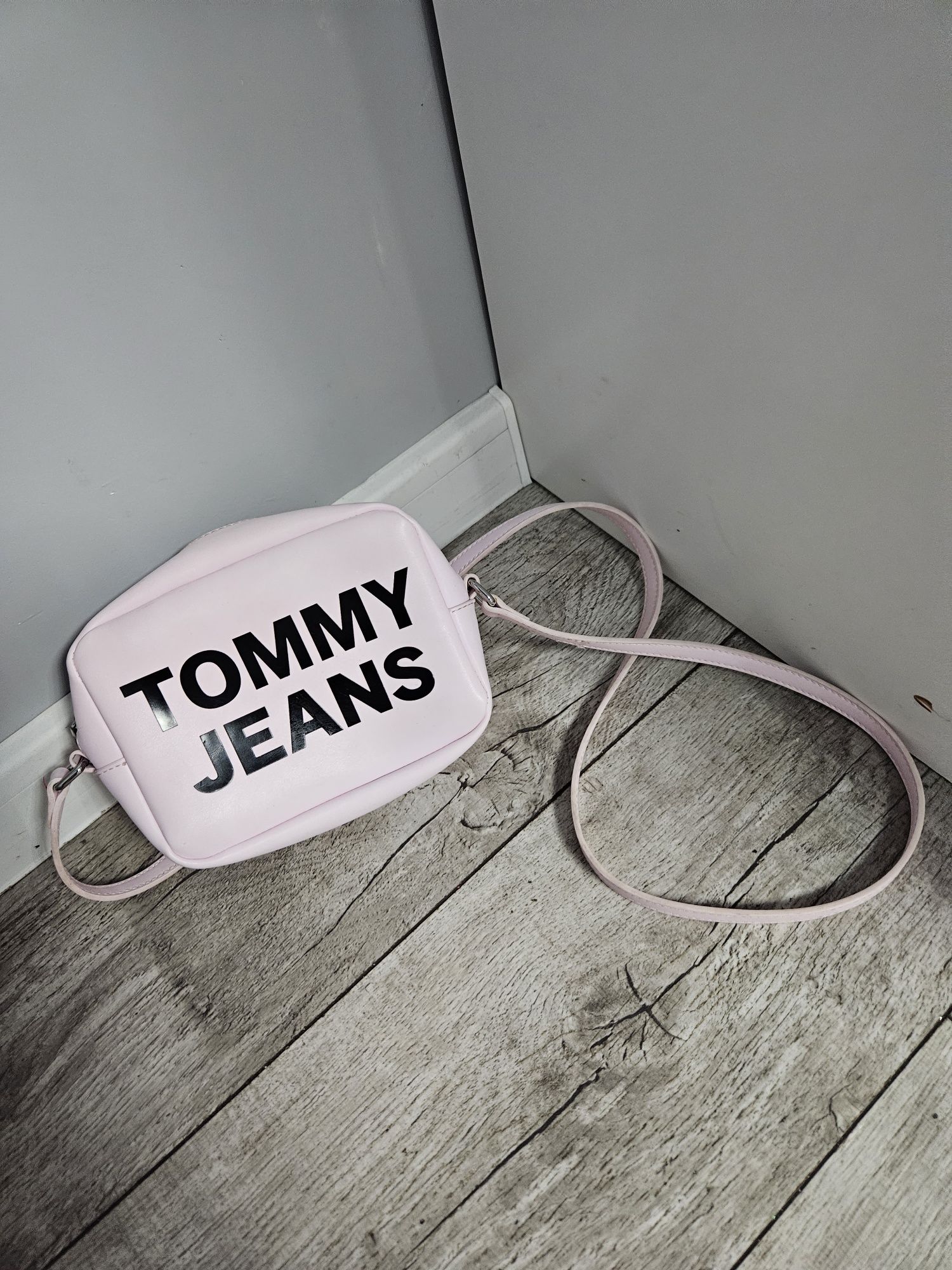 Różowa mini Oryginalna torebka Tommy Jeans różowa