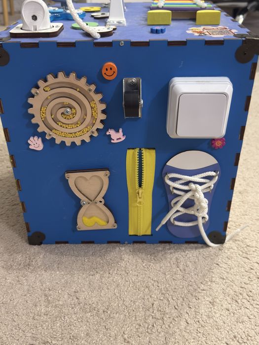 Бізі куб в ідеальному стані (різнокольоровий)