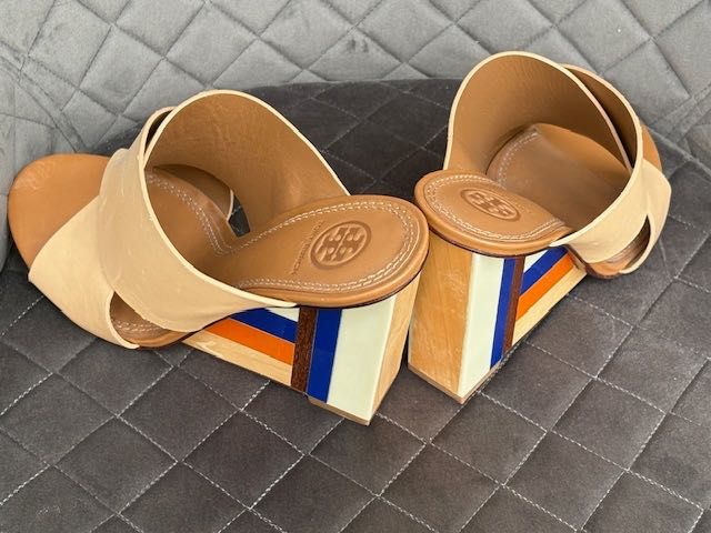 Продаю женскую обувь,  босоножки новые, 37,5-38 размер