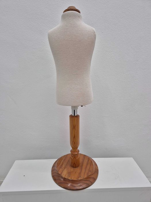 Busto/manequim Criança - Mais bustos e manequins criança