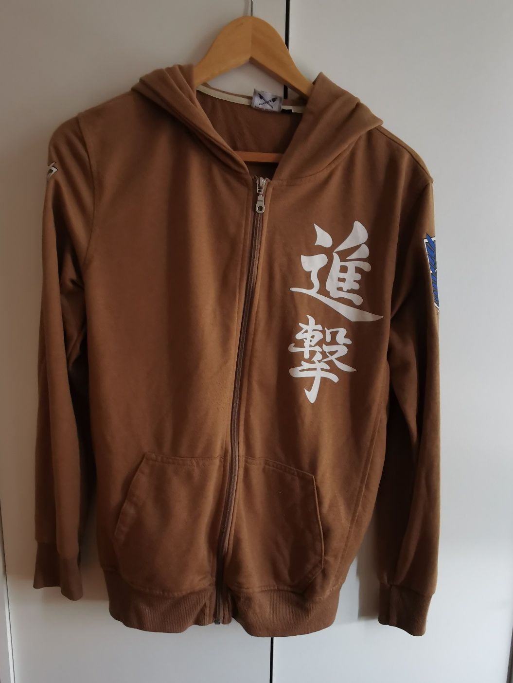 Bluza S Shingeki no Kyojin Atak tytanów